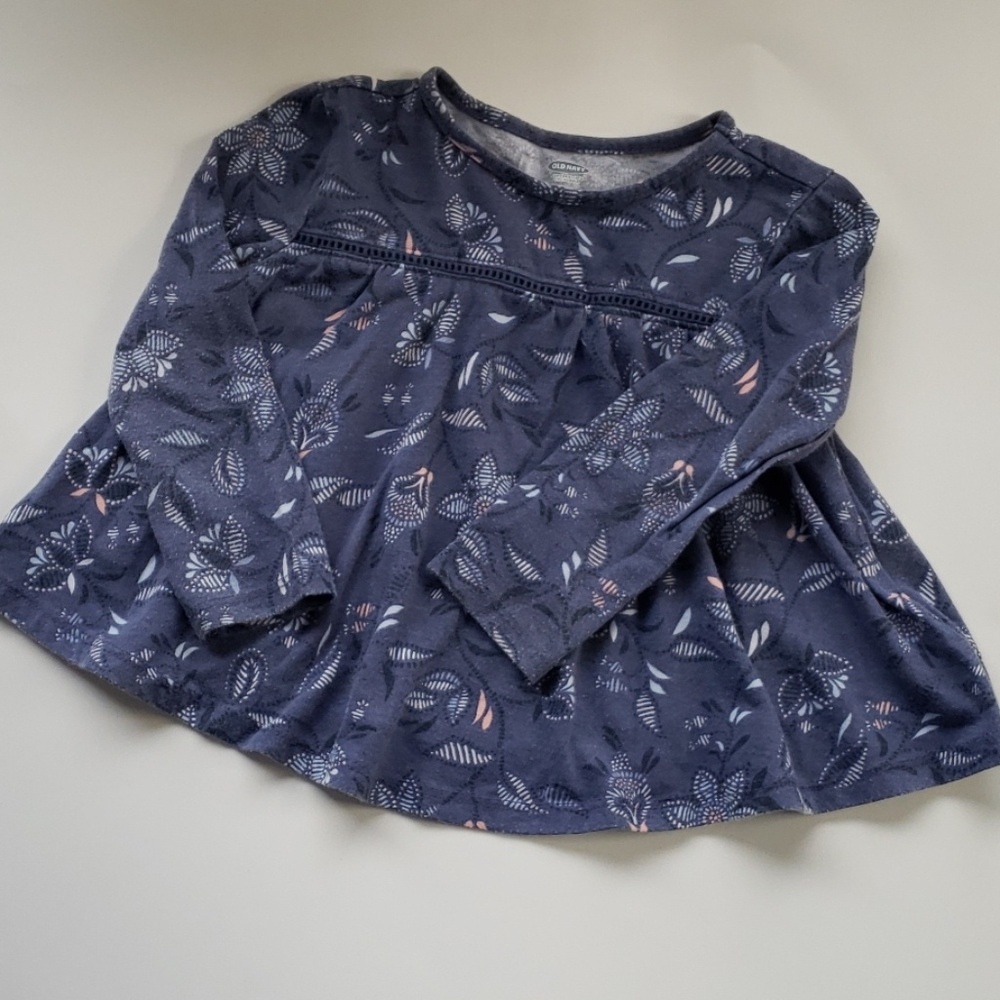 Old Navy Long Sleeve Flowy TShirt size 2T
